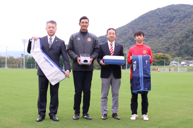 日東工器株式会社からの機器贈呈について